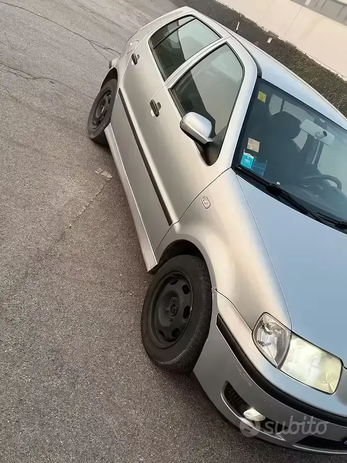 Usata VW Polo 60 CV (44 kW) 2001 Grigio Berlina