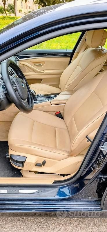 Usata BMW 520 Luxury Line 184 CV (135 kW) 2014 Blu Station wagon