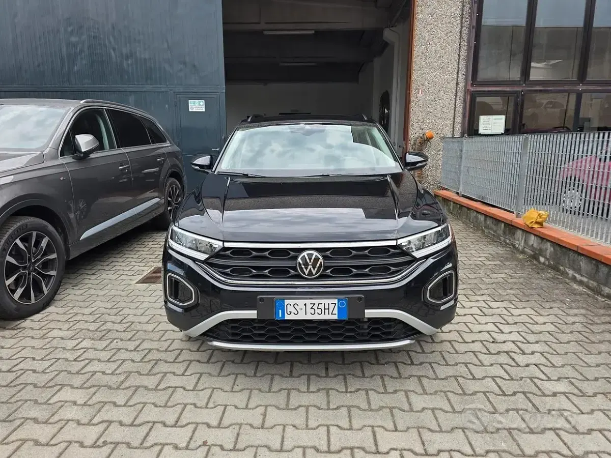 Usata VW T-Roc Sport 150 CV (110 kW) 2023 Nero SUV