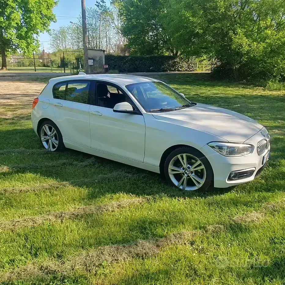 Usata BMW 118 150 CV (110 kW) 2015 Bianco Utilitaria