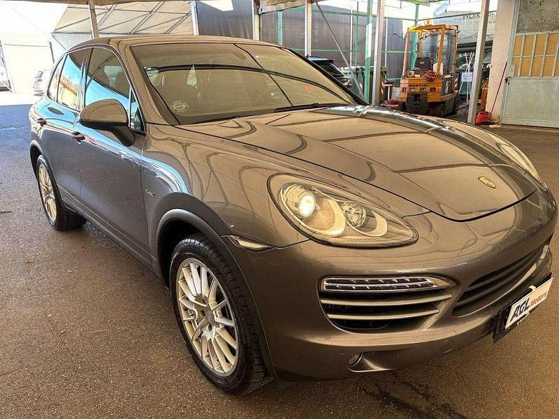 Usata Porsche Cayenne 245 CV (180 kW) 2013 Grigio SUV