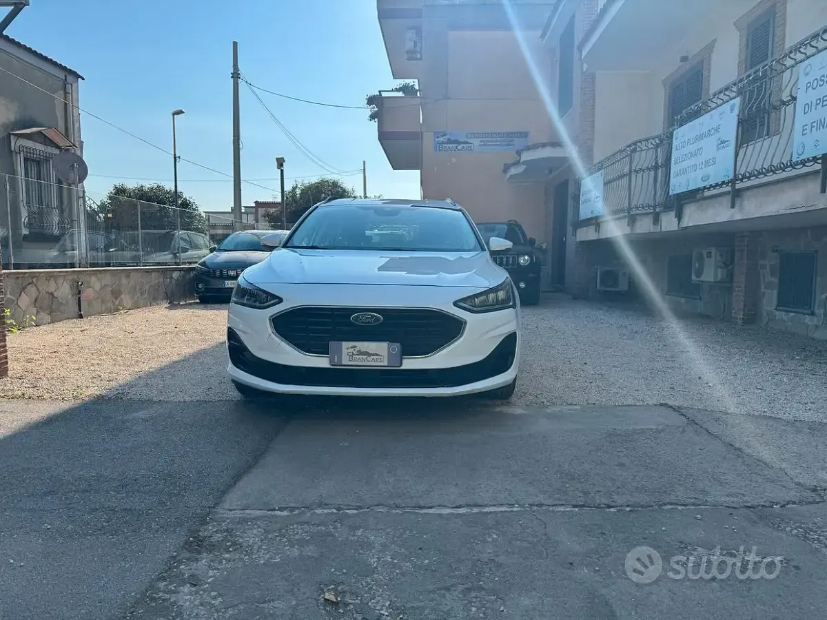 Usata Ford Focus 120 CV (88 kW) 2023 Bianco Station wagon