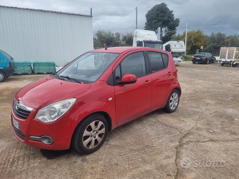 Usata Opel Agila 65 CV (47 kW) 2010 Rosso Utilitaria