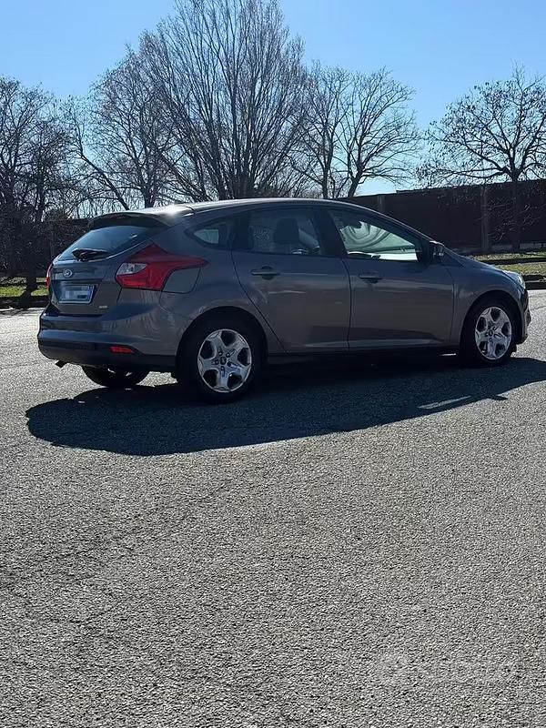 Usata Ford Focus Titanium 100 CV (73 kW) 2013 Utilitaria