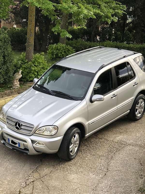 Usata Mercedes ML270 SE 163 CV (119 kW) 2005 SUV