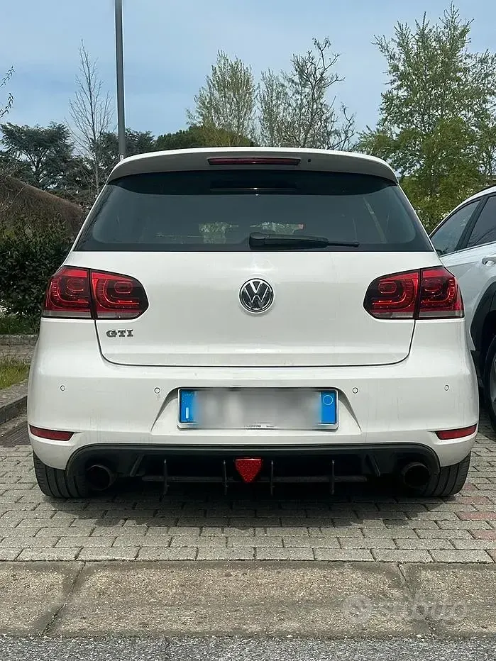 Usado VW Golf VI GTI 210 CV (154 kW) 2011 Blanco Utilitario