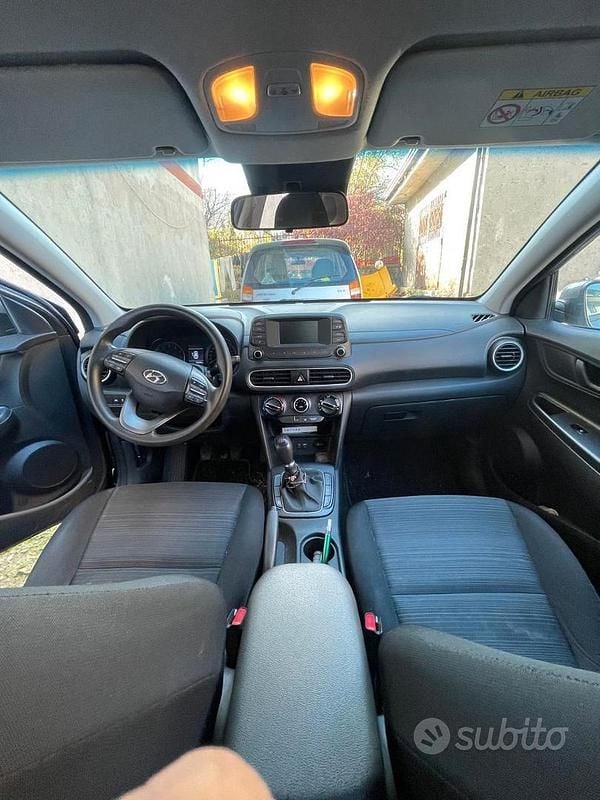 Usata Hyundai Kona 120 CV (88 kW) 2018 Grigio SUV
