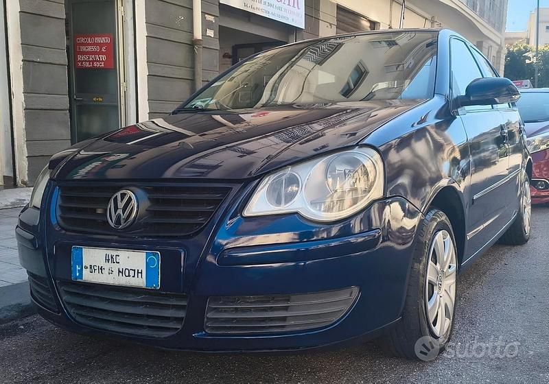 Usata VW Polo Comfortline 69 CV (50 kW) 2006 Blu Utilitaria