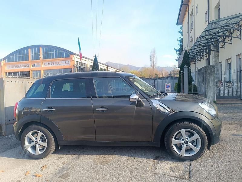 Usata Mini Cooper D Countryman 111 CV (81 kW) 2014 Grigio SUV