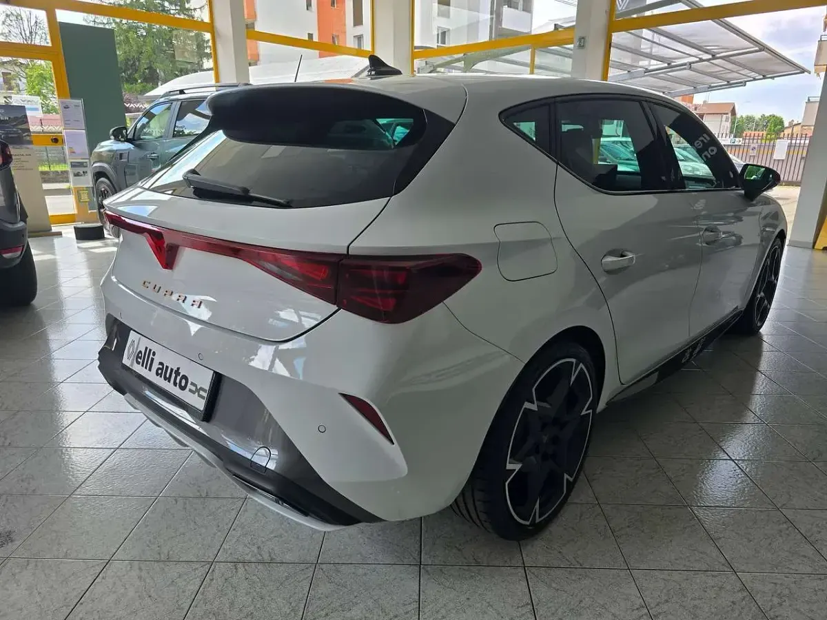 Occasion Cupra Leon 150 ch (110 kW) 2025 Blanc Berline
