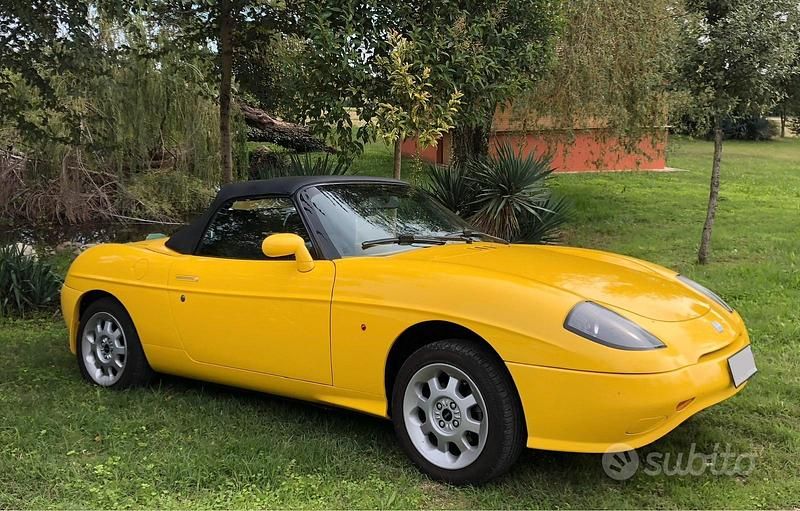 Usata Fiat Barchetta 130 CV (95 kW) 1996 Giallo Cabrio