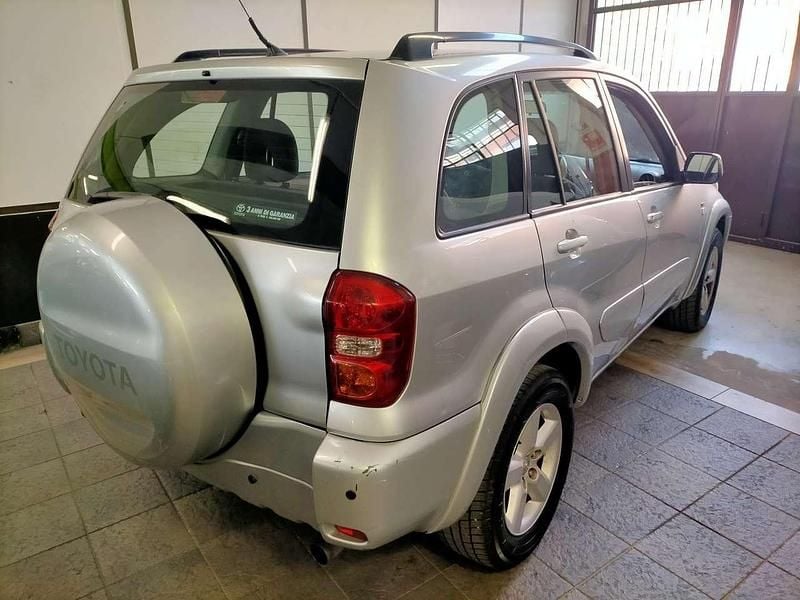 Usata Toyota RAV4 Sol 150 CV (110 kW) 2005 Argento SUV
