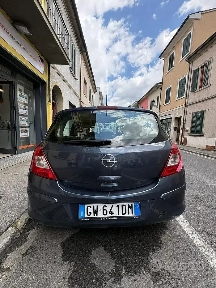 Usata Opel Corsa 75 CV (55 kW) 2007 Grigio Utilitaria