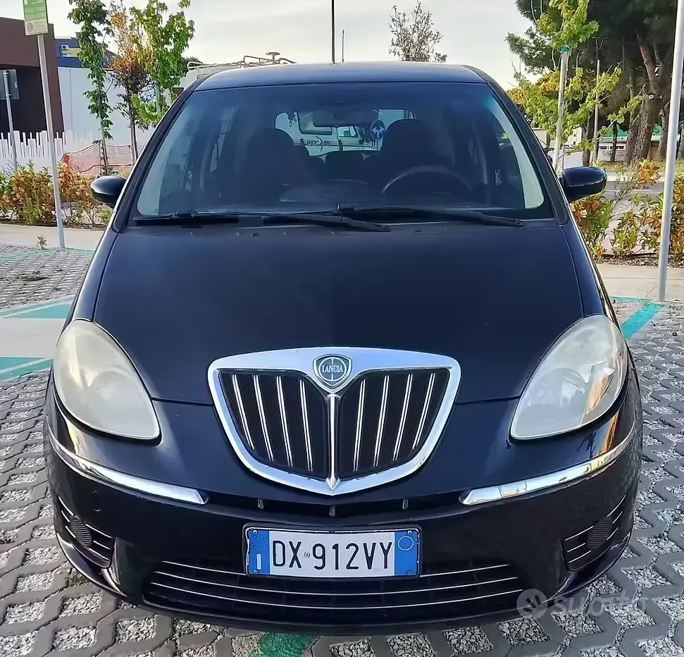 Usata Lancia Musa 77 CV (56 kW) 2009 Nero Monovolume