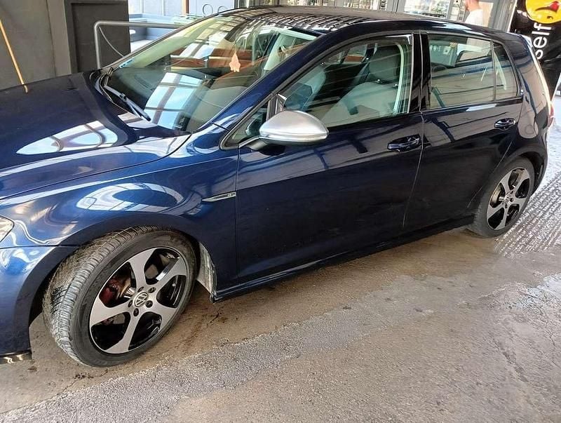 Usata VW Golf VII Highline 122 CV (89 kW) 2013 Berlina