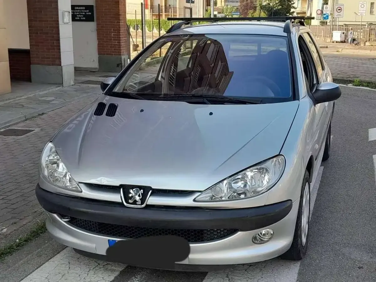 Usata Peugeot 206 S 75 CV (55 kW) 2004 Argento Station wagon