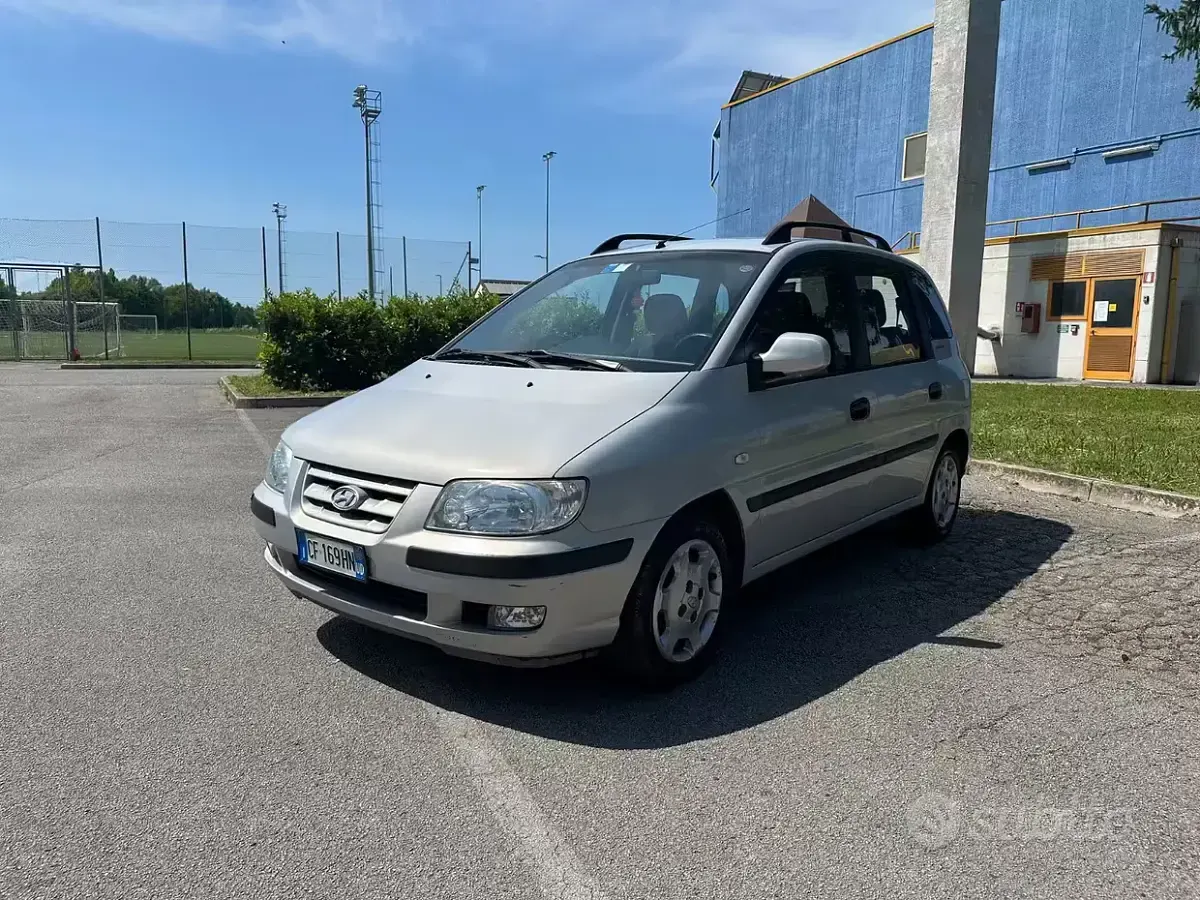Usata Hyundai Matrix 103 CV (75 kW) 2003 Grigio Monovolume