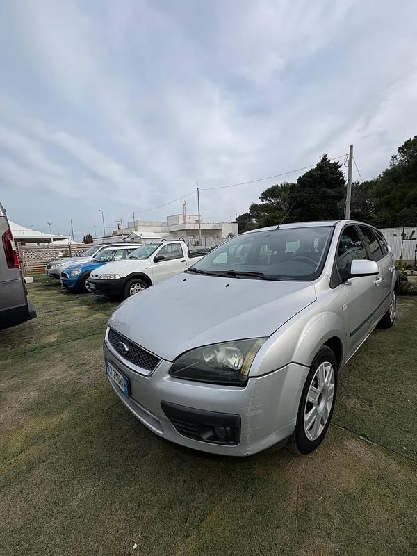 Grigio Usata 2005 Ford Focus S Station wagon | 1500 € (Ottimo prezzo) - Immagine 1/4