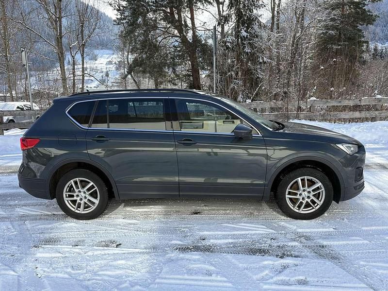 Usata Seat Tarraco 4Drive 150 CV (110 kW) 2019 "camouflage" green SUV