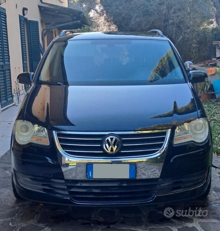Nero Usata 2008 VW Touran Monovolume | 2300 € (Super prezzo) - Immagine 1/4