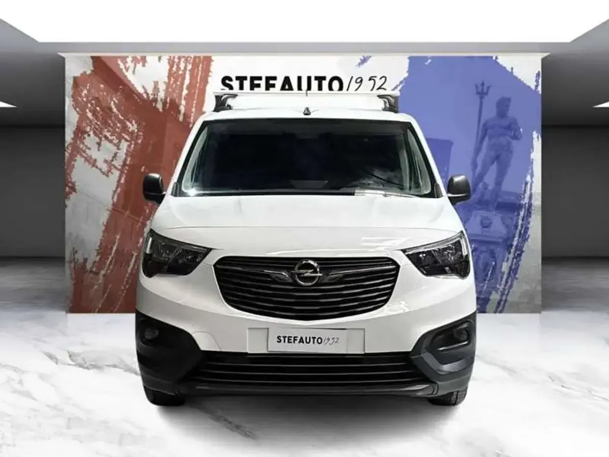 Usata Opel Combo Essentia 102 CV (75 kW) 2021 Bianco Monovolume
