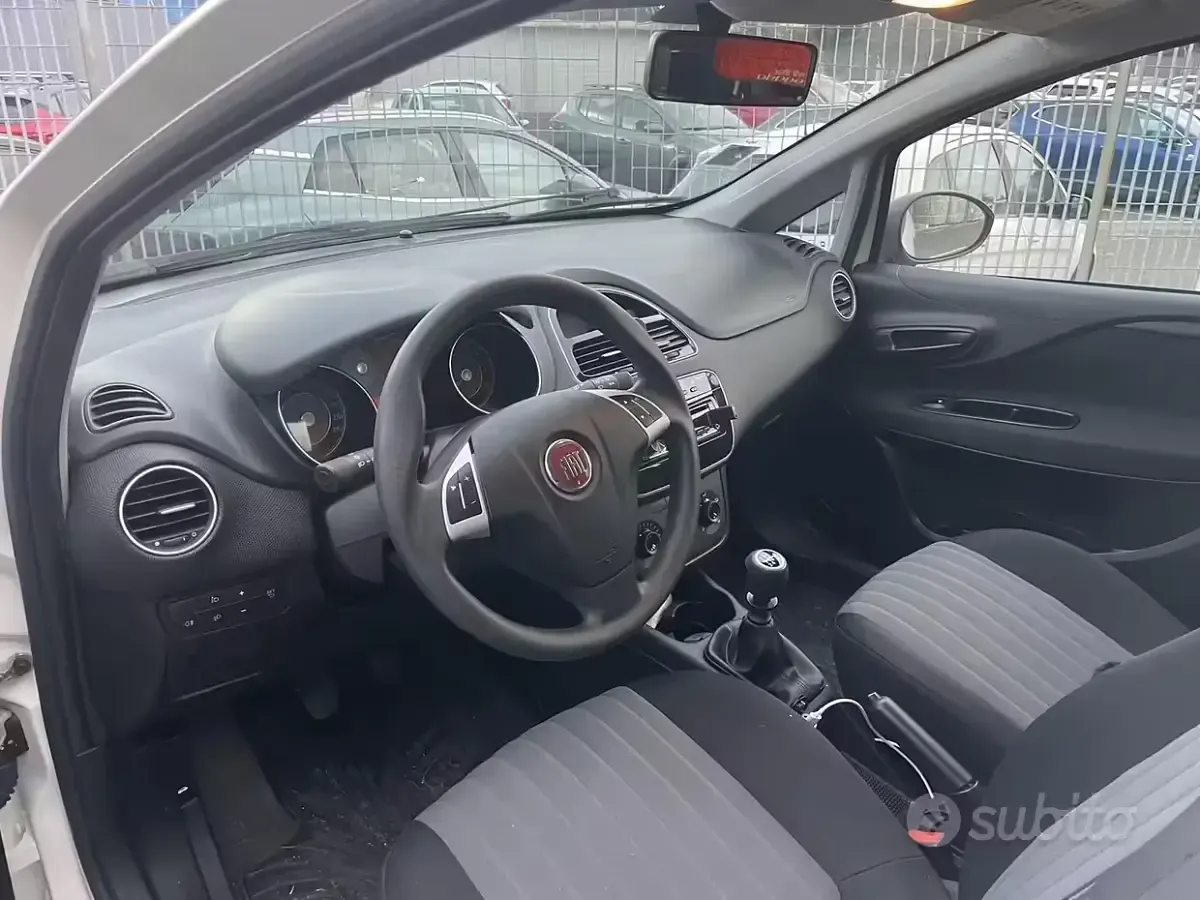 Usata Fiat Grande Punto 77 CV (56 kW) 2017 Utilitaria