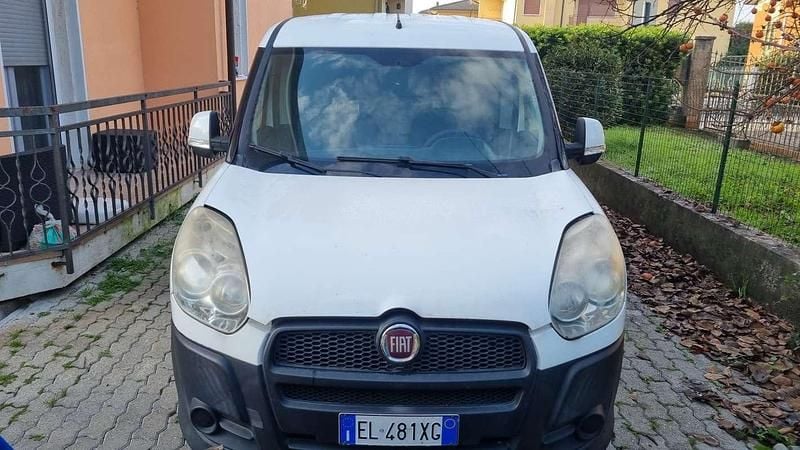 Usata Fiat Doblò Emotion 120 CV (88 kW) 2012 Monovolume