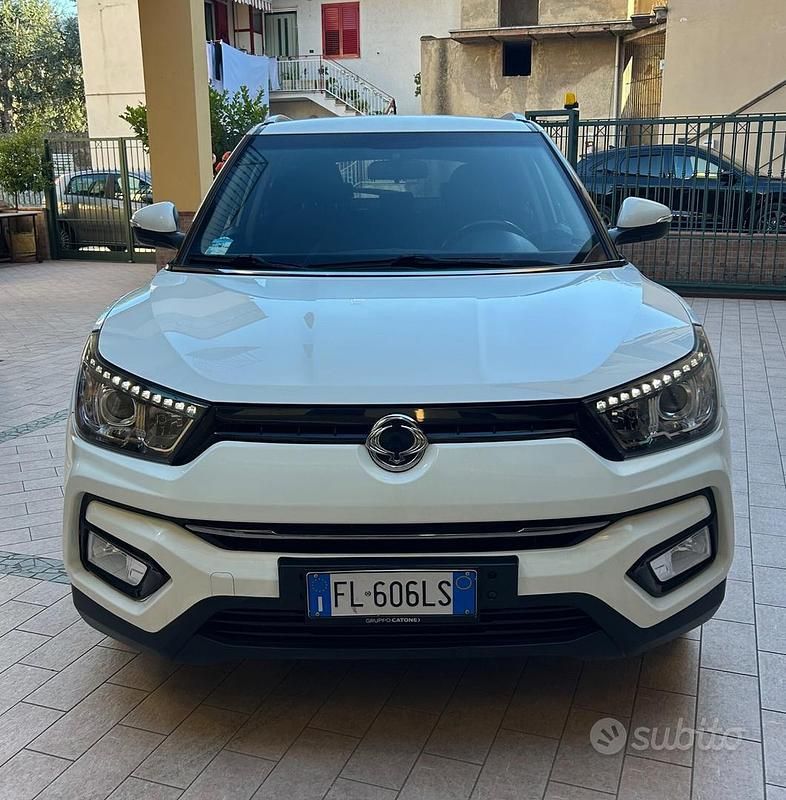 Bianco Usata 2018 Ssangyong (KGM) Tivoli SUV | 6750 € (Ottimo prezzo) - Immagine 1/4
