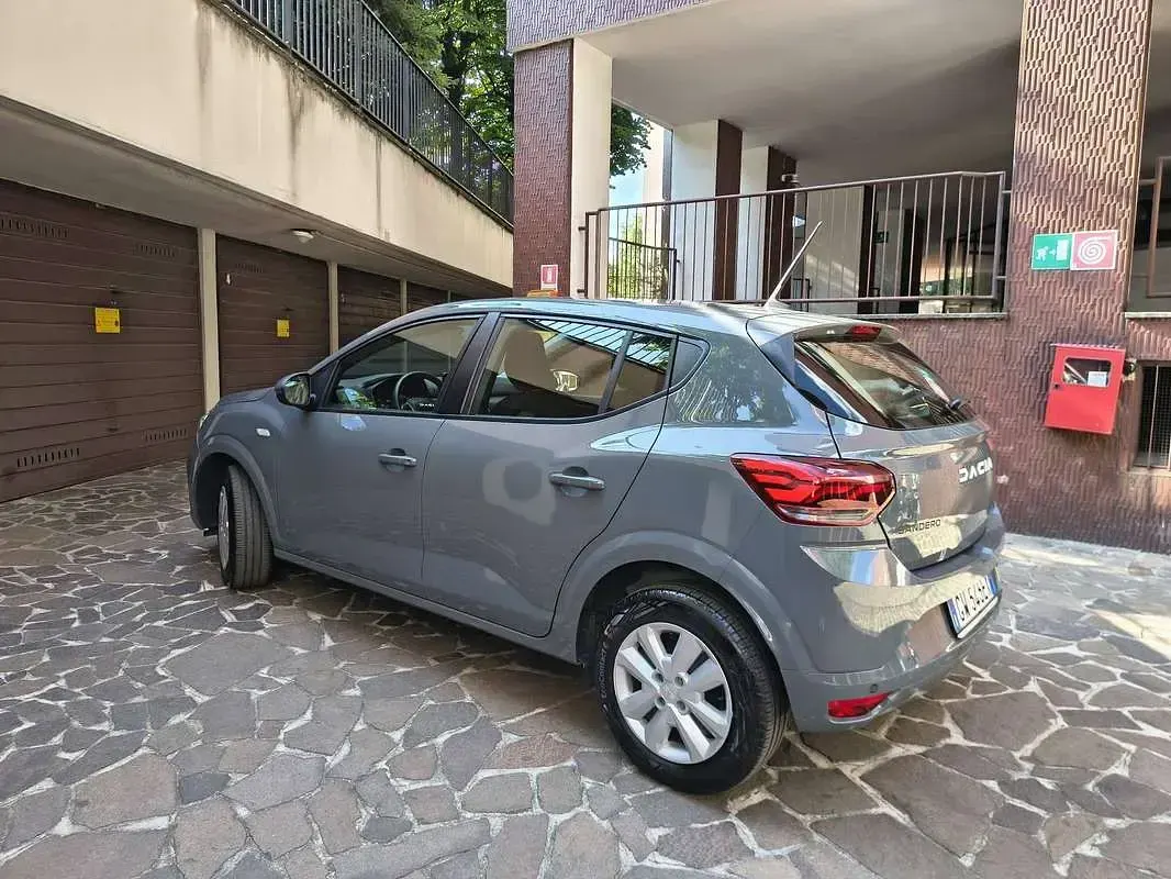 Usata Dacia Sandero Essentiel 91 CV (66 kW) 2024 Berlina