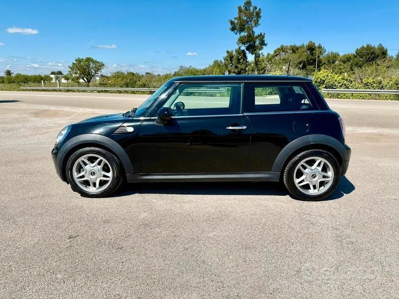 Usata Mini ONE 95 CV (69 kW) 2010 Nero Utilitaria