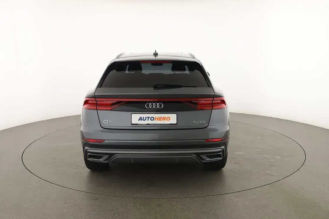 Usata Audi Q8 Ambiente 286 CV (210 kW) 2018 Grigio SUV