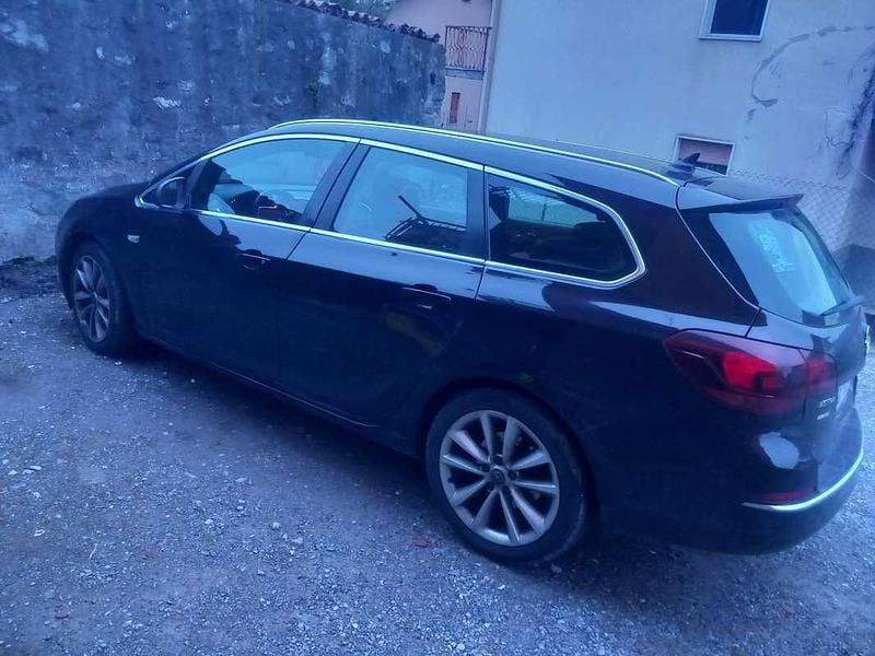 Usata Opel Astra 131 CV (96 kW) 2013 Station wagon