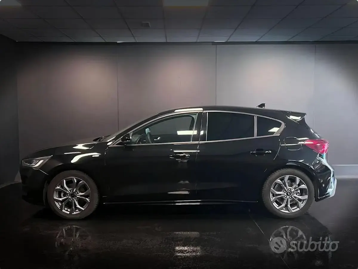 Usata Ford Focus ST 116 CV (85 kW) 2025 Nero Berlina