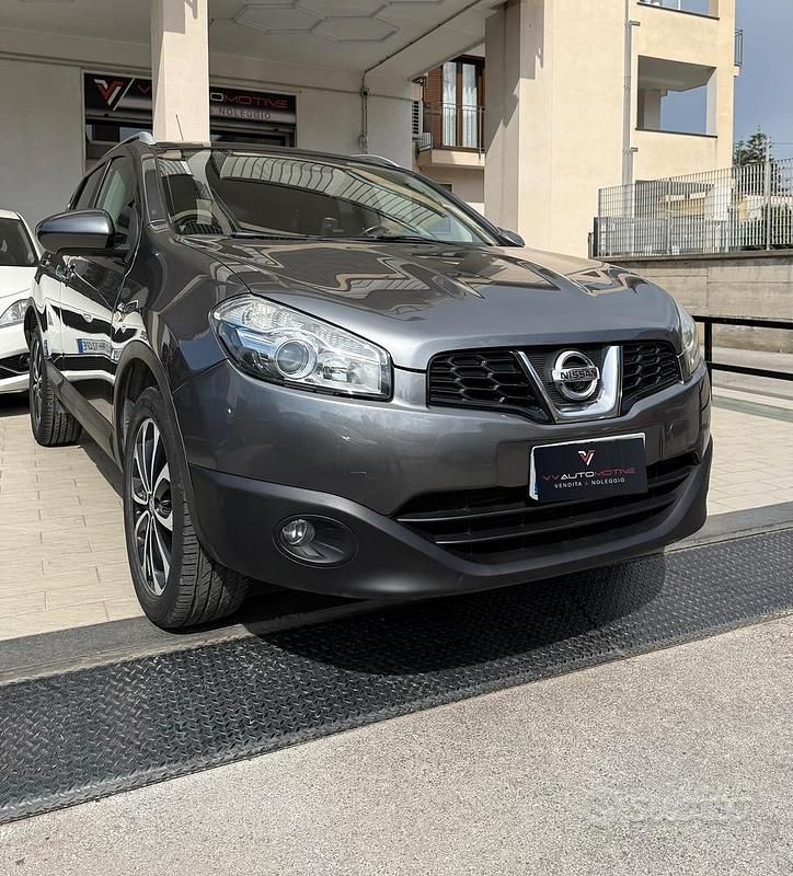 Usata Nissan Qashqai N-TEC 131 CV (96 kW) 2012 Grigio SUV