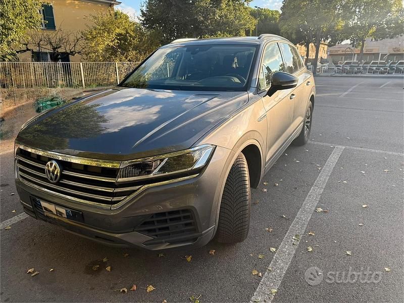Usata VW Touareg Advance 231 CV (169 kW) 2019 Grigio SUV