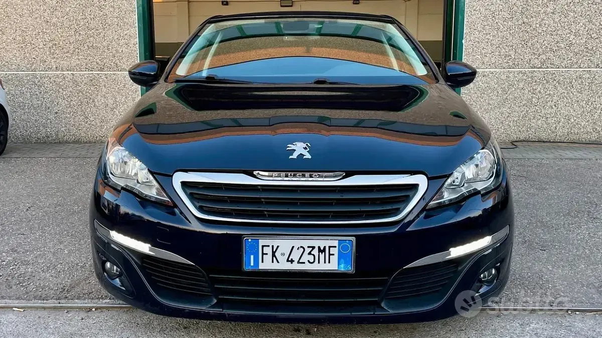 Usata Peugeot 308 SW Allure 120 CV (88 kW) 2017 Blu Station wagon