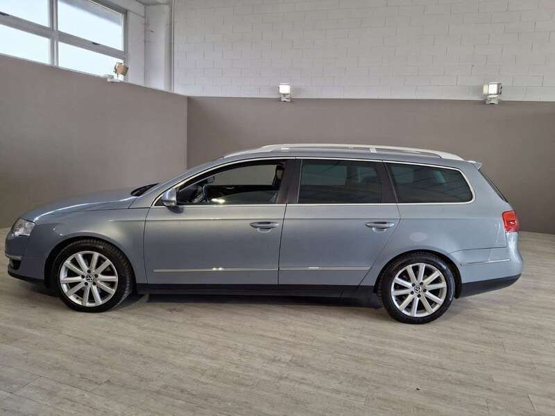 Blu/azzurro Usata 2009 VW Passat Highline Station wagon | 2990 € (Buon prezzo) - Immagine 1/4