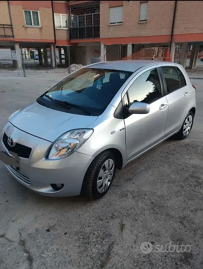 Usata Toyota Yaris 90 CV (66 kW) 2008 Utilitaria