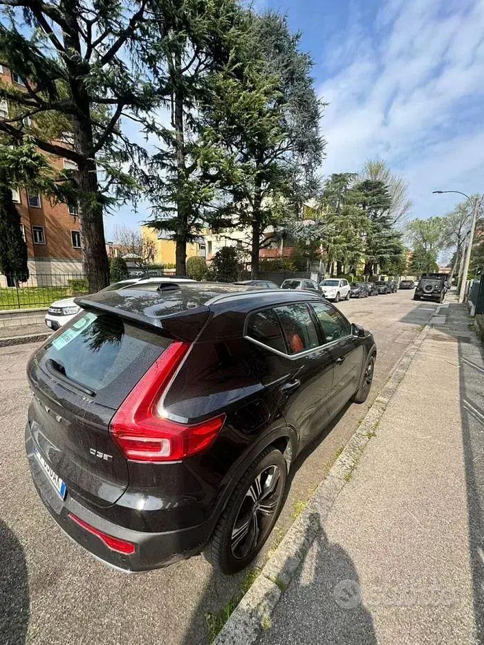 Usata Volvo XC40 Inscription 150 CV (110 kW) 2019 Nero SUV