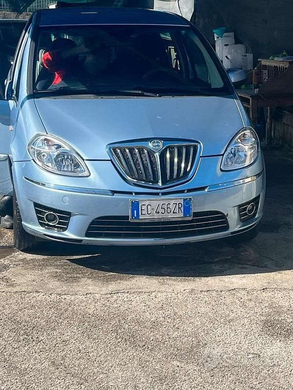 Usata Lancia Musa 95 CV (69 kW) 2011 Monovolume