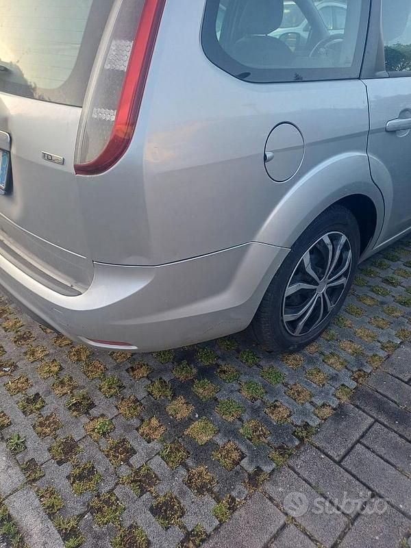 Usata Ford Focus 2009 Grigio Station wagon