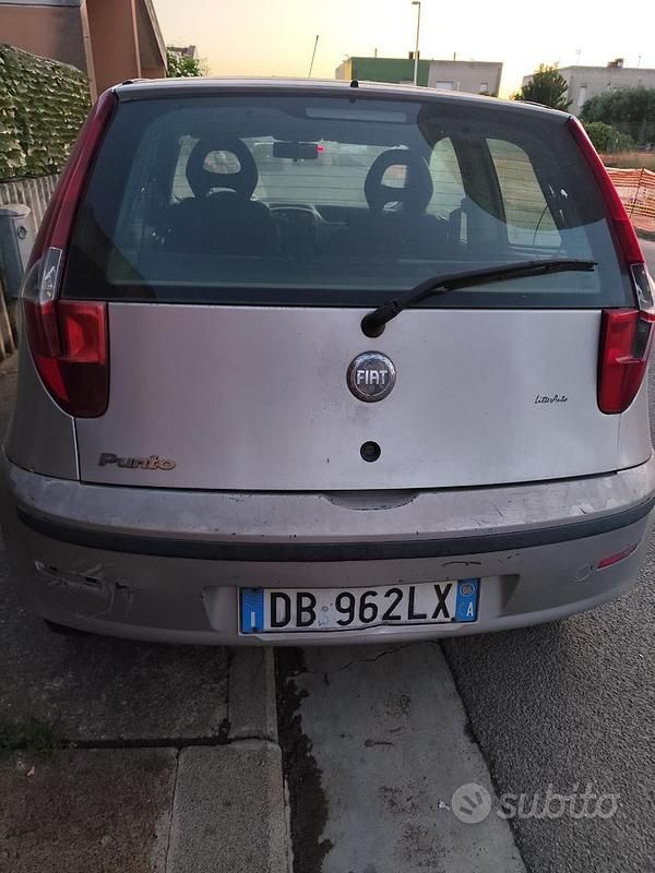Usata 2006 Fiat Punto Due volumi | 300 € (Super prezzo) - Immagine 1/4