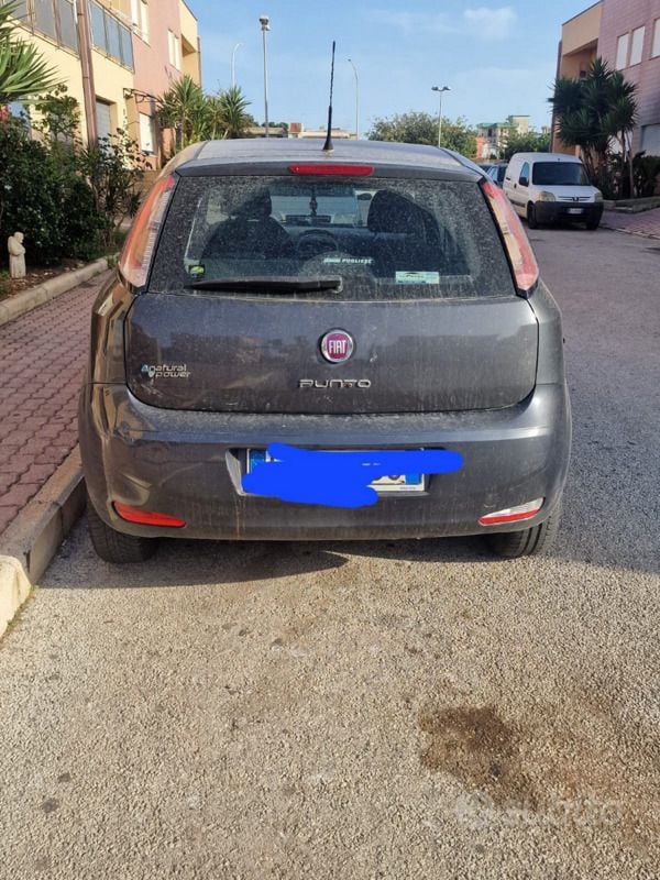 Usata Fiat Grande Punto 77 CV (56 kW) 2013 Nero Utilitaria