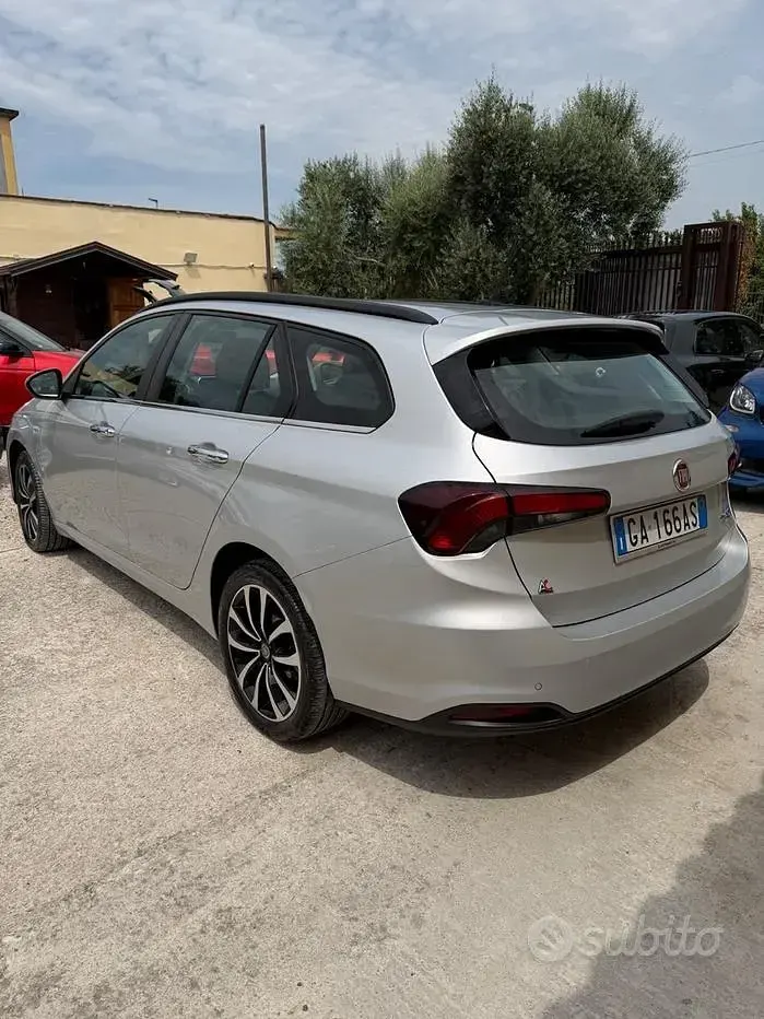 Usata Fiat Tipo Lounge 120 CV (88 kW) 2020 Other Station wagon