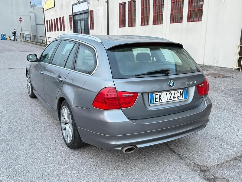Usata BMW 320 M Sport 184 CV (135 kW) 2011 Grigio Station wagon