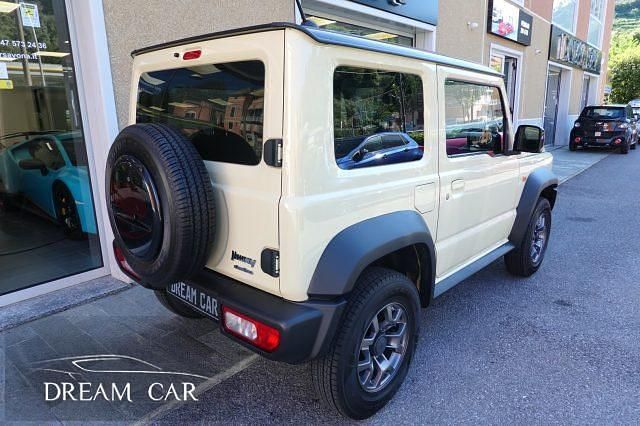 Usata Suzuki Jimny 102 CV (75 kW) 2019 Nero metallizzato SUV