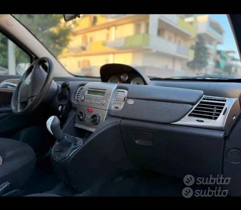 Usata Lancia Ypsilon 2007 Giallo Utilitaria