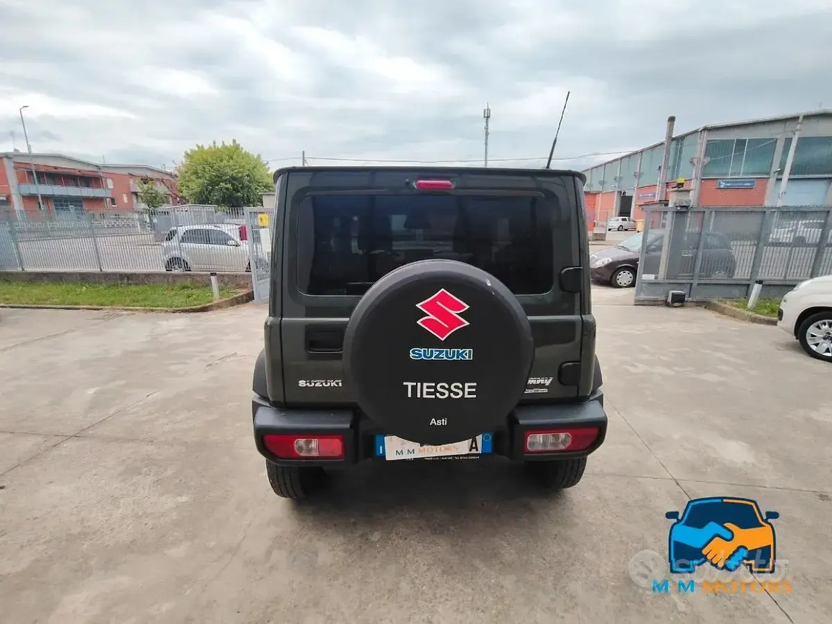 Second-hand Suzuki Jimny 102 CP (75 kW) 2021 Verde SUV