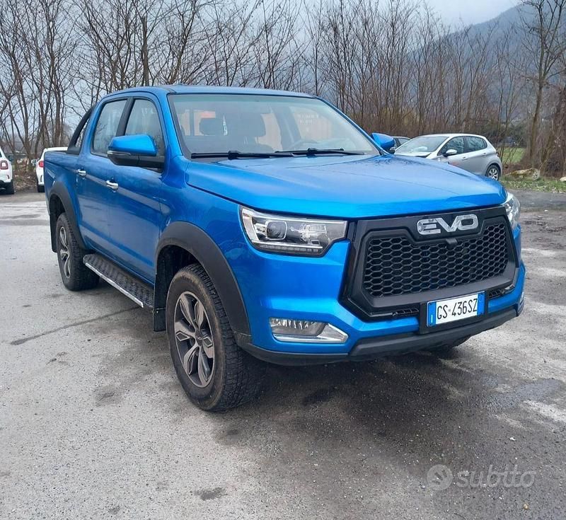 Usata EVO Cross 4 136 CV (100 kW) 2024 Blu Pick-up