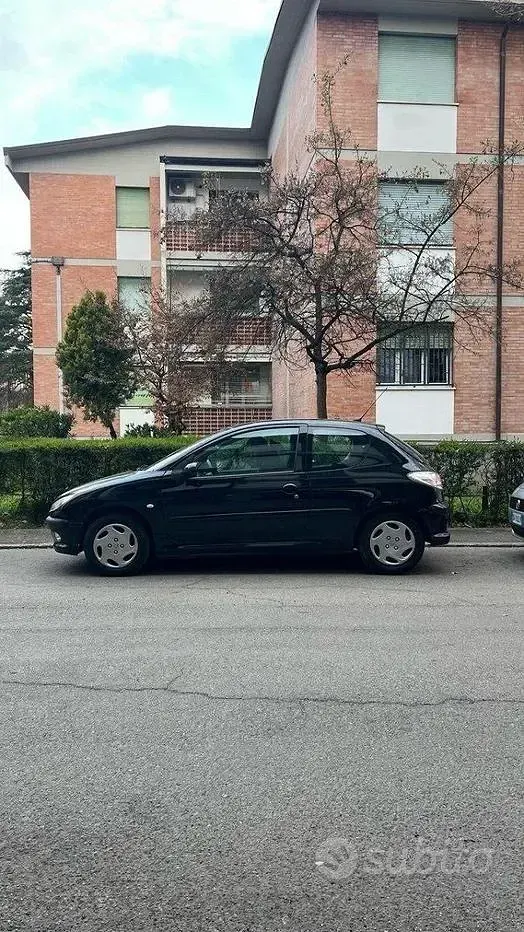 Usata Peugeot 206 75 CV (55 kW) 2008 Nero Berlina